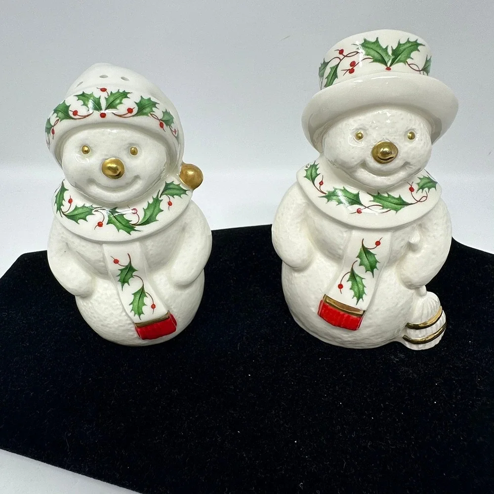 Lenox Salt & Pepper Shakers Unisex OS White Holiday Snowman Holly Gold 2349